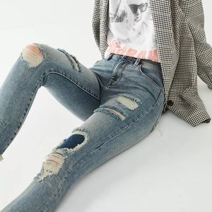 Urban Outfitters | BDG Twig Crop High Rise Jeans